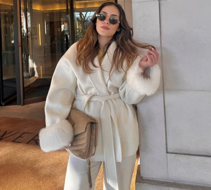 Manteau en Laine à Poignets en Fourrure